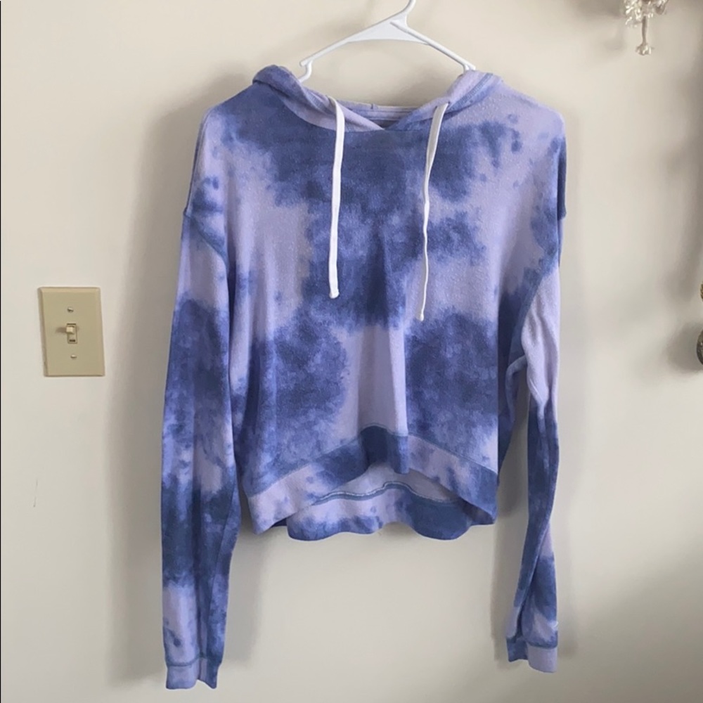 cropped hollister thin hoodie. size s